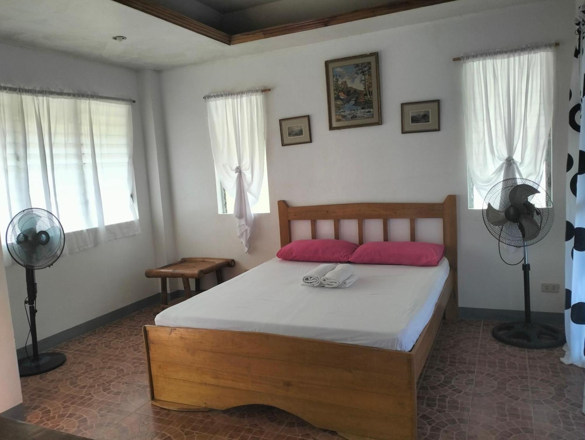 The Sylvia Hostel ซานฮวน ภายนอก รูปภาพ